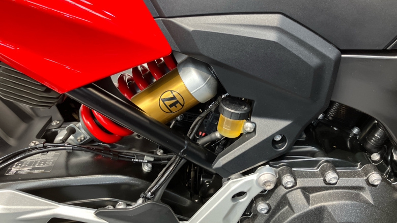 BMW F900 R